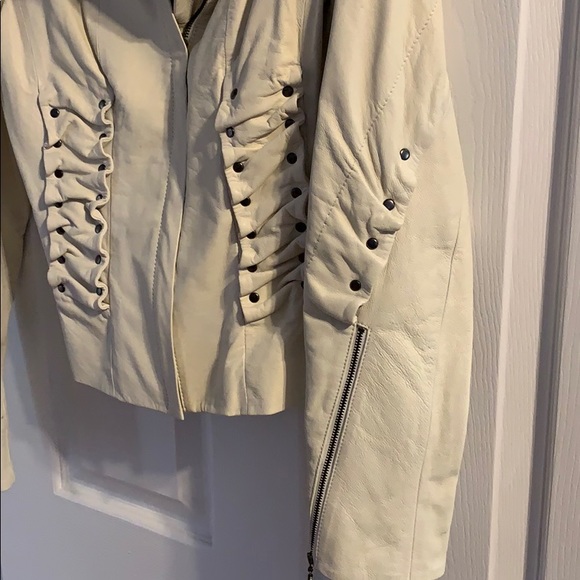 Danier Cream Leather Jacket - Picture 5 of 7